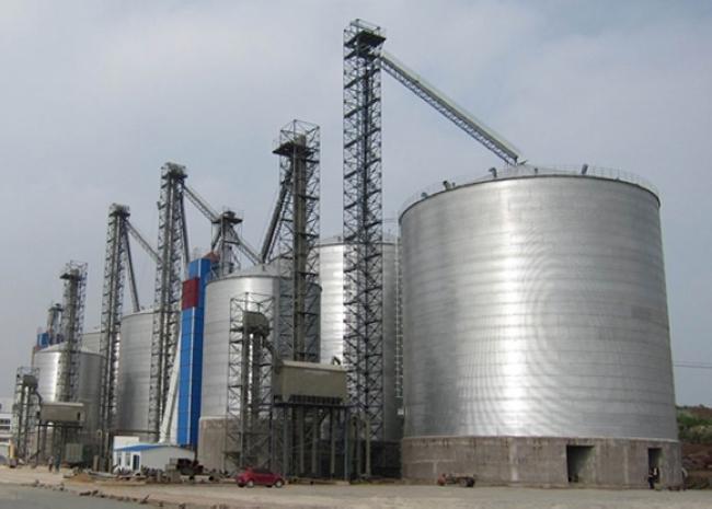 贡井大型钢板库构造参数及水泥储存质量